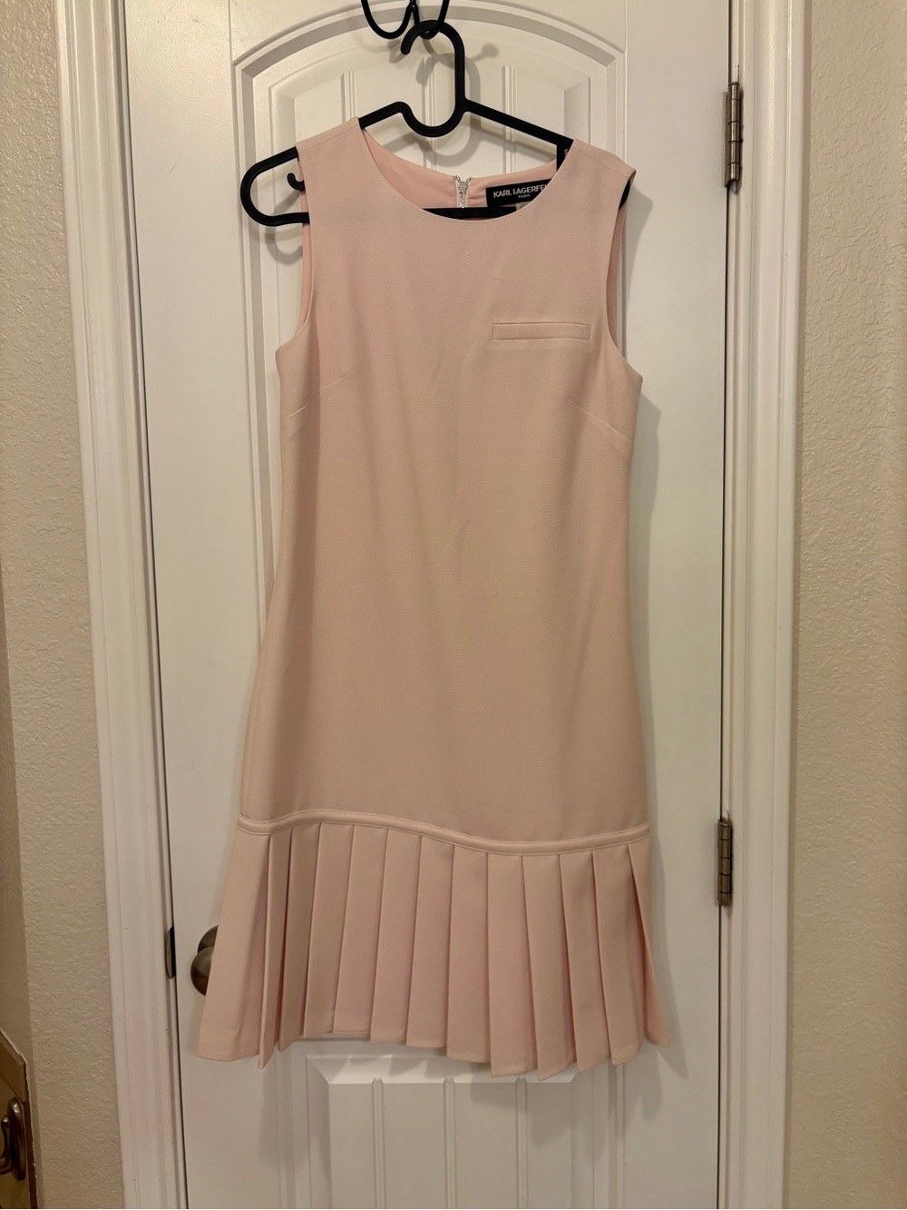 Karl Lagerfeld Light Blush Sleeveless Pleated-Hem Mini Dress